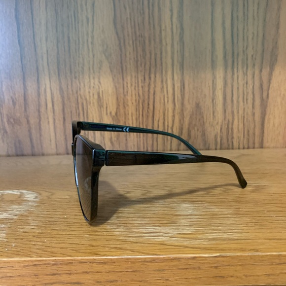 Black Cat Eye Sunglasses - Picture 8 of 10